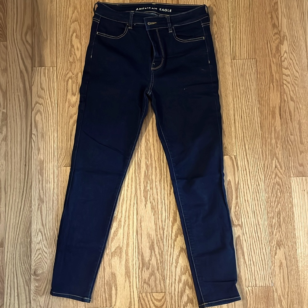 American Eagle High Rise super stretch begging
